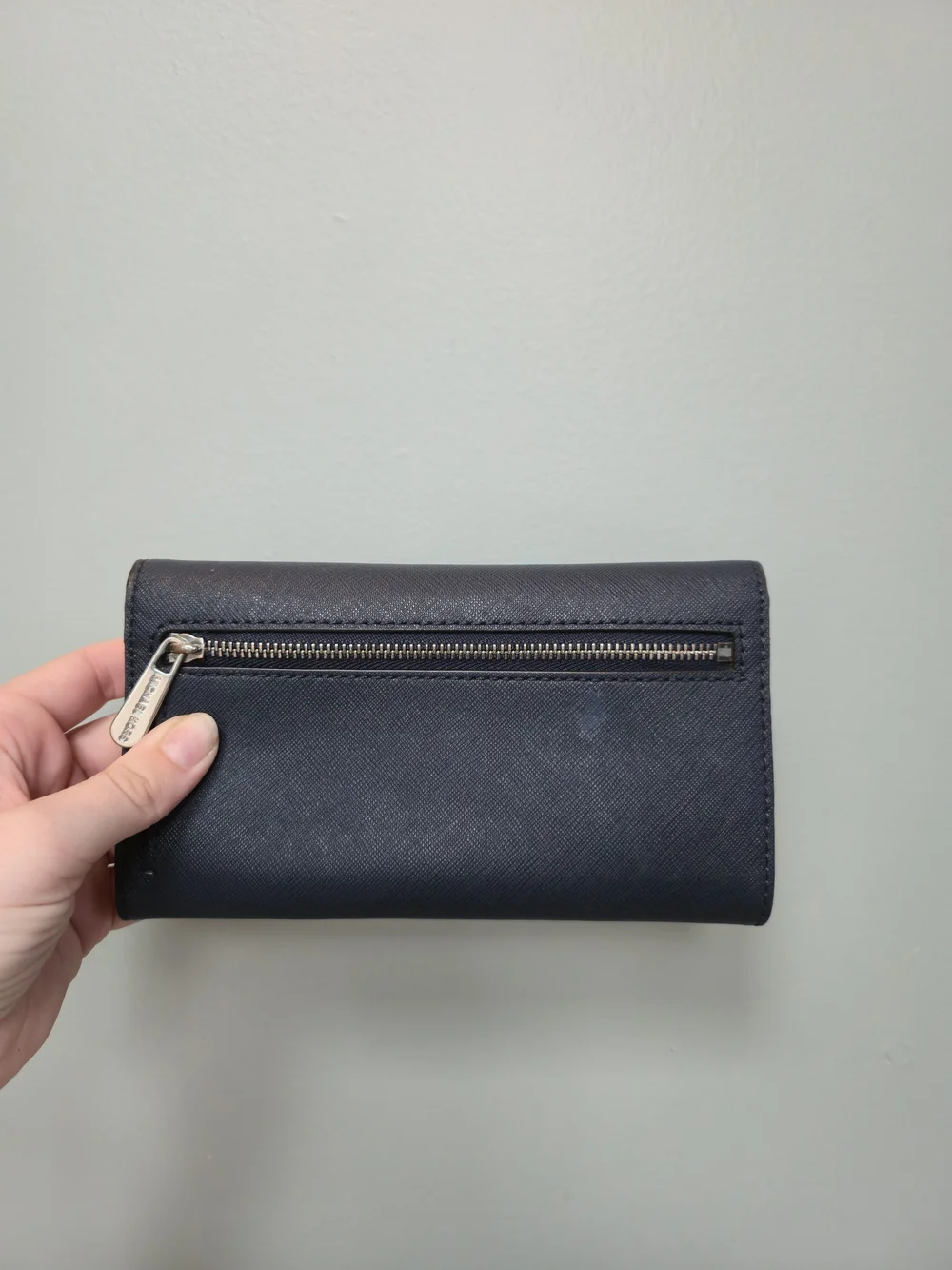 Michael Kors Jet Set Cross Leather Key & Card Wallet with Gold Logo